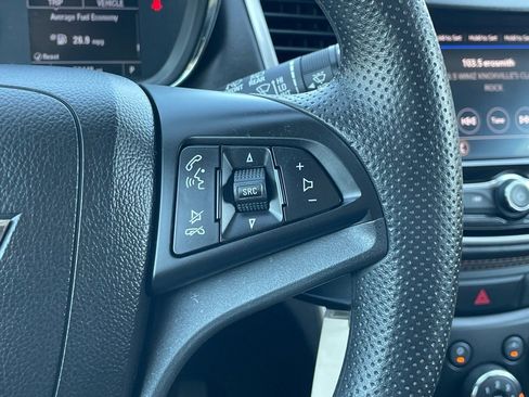 Used 2022 Chevrolet Trax LS w/ Tint and Cruise Package image 16