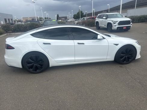 Used 2022 Tesla Model S image 7