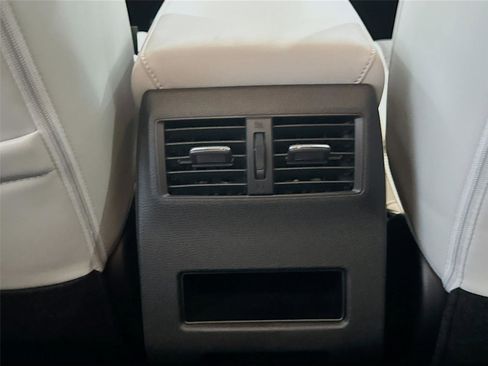 New 2026 Mitsubishi Outlander SE FWD image 18