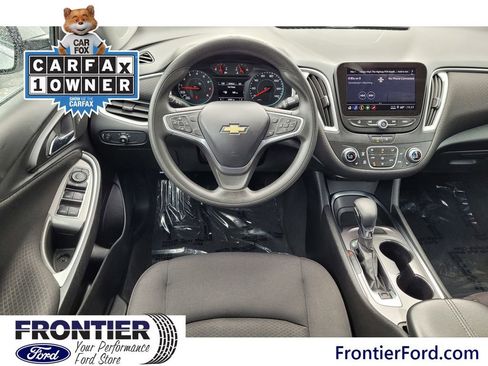 Used 2022 Chevrolet Malibu LT image 9