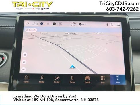 New 2025 Jeep Grand Cherokee Limited w/ Trailer Tow Package image 18