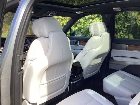 New 2026 Cadillac Vistiq Luxury w/ LPO, Floor Liner Package image 13