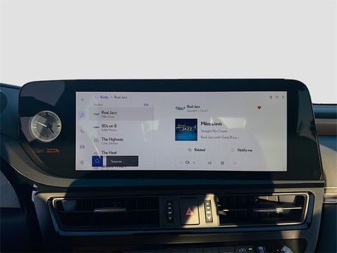 New 2025 Lexus ES 350 Ultra Luxury image 31