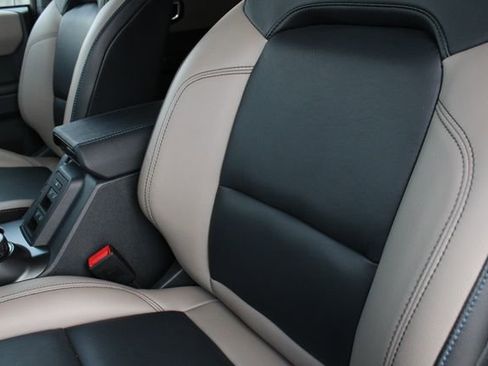 Used 2024 Ford Bronco Wildtrak image 5