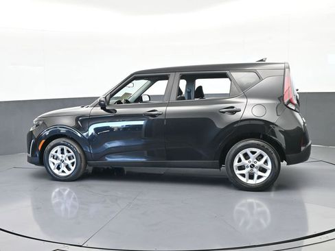 Used 2023 Kia Soul LX w/ Option Group 015 image 3