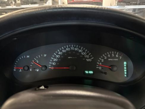 Used 1998 Chrysler Concorde LX image 9