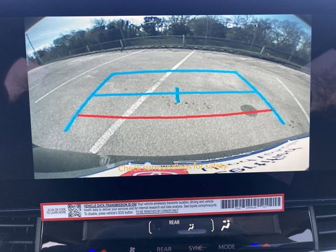 Certified 2025 Toyota Sienna XLE image 25