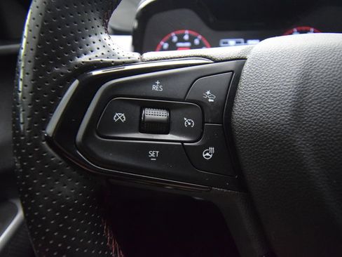 Used 2024 Chevrolet Trax RS w/ Driver Confidence Package FWD image 30