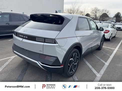 Used 2023 Hyundai Ioniq 5 SE image 3