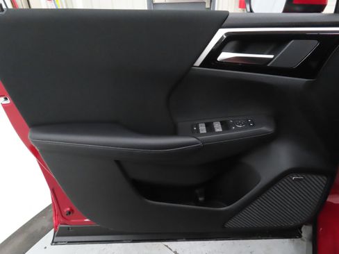 New 2026 Mitsubishi Outlander ES FWD image 10