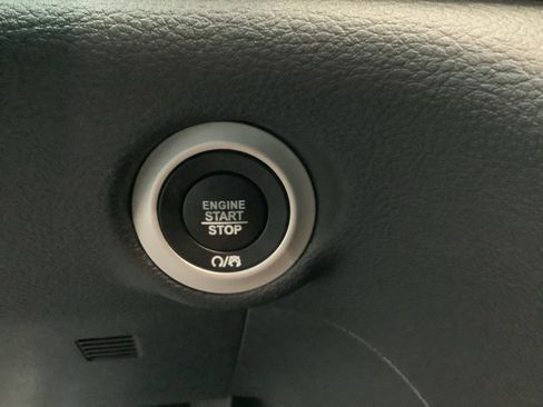 New 2026 Chrysler Pacifica Pinnacle w/ Trailer Tow Group image 19