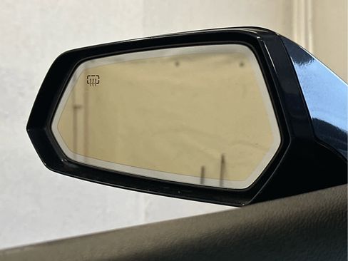 Used 2015 Chevrolet Camaro LT image 35