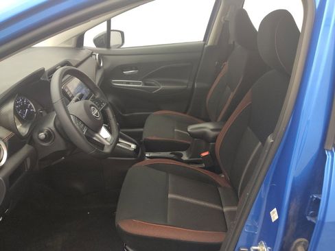 Used 2024 Nissan Versa SR FWD image 17