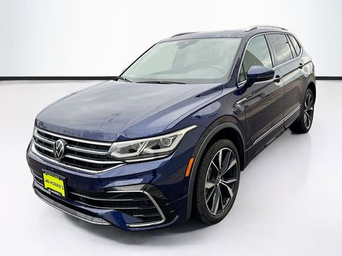 Certified 2024 Volkswagen Tiguan SEL R-Line image 1