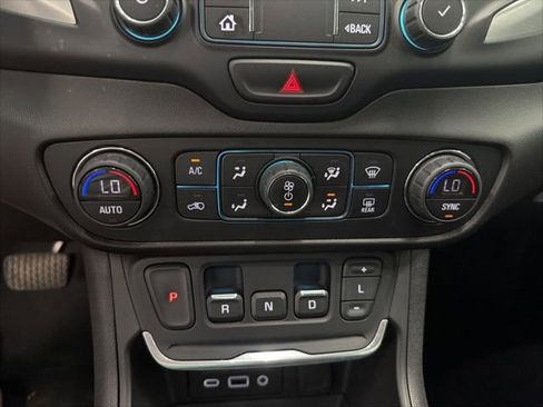 Used 2019 GMC Terrain SLE w/ Driver Convenience Package AWD/4WD image 18