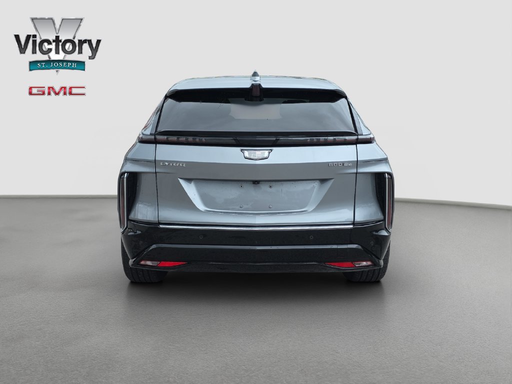 Used 2024 Cadillac Lyriq Luxury AWD/4WD image 16