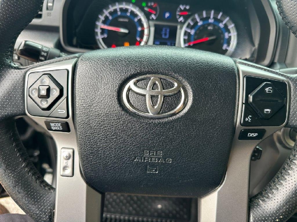 Used 2017 Toyota 4Runner SR5 AWD/4WD image 19