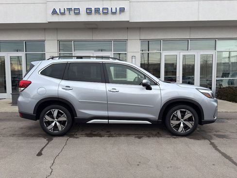 Used 2020 Subaru Forester Touring image 2