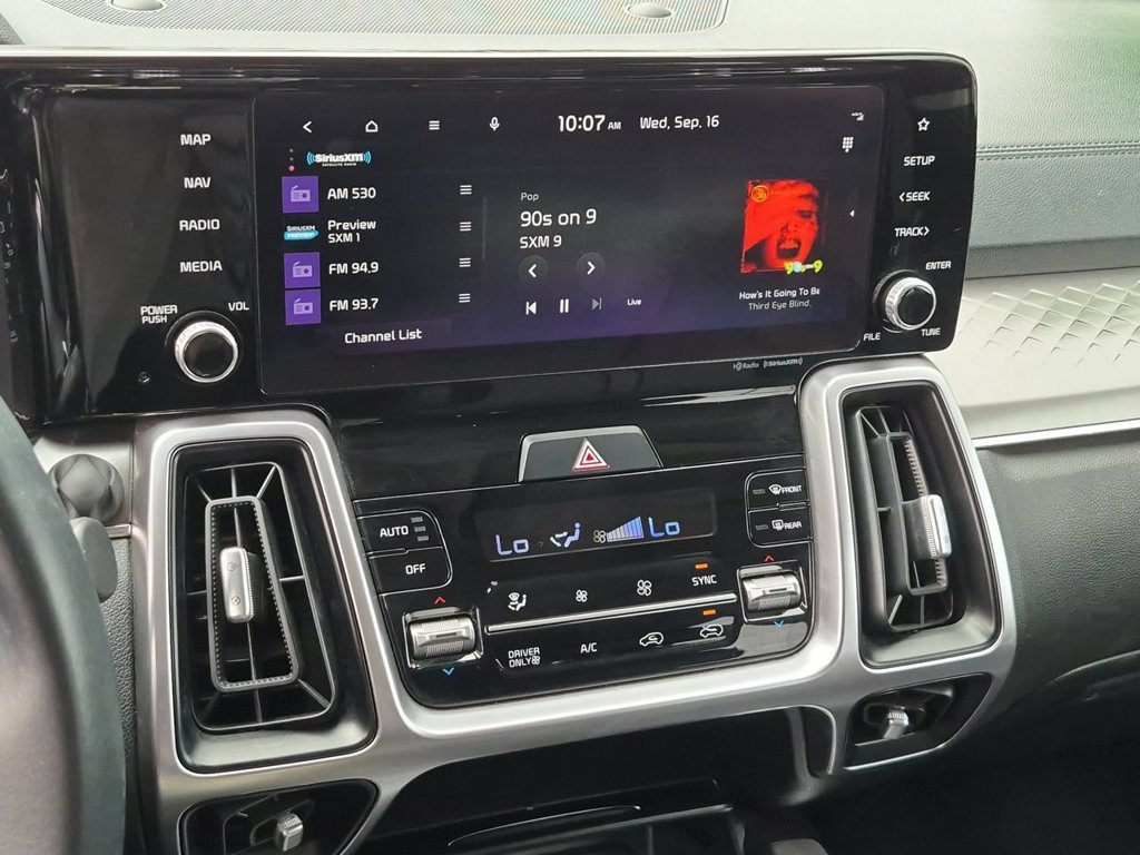 Certified 2023 Kia Sorento EX w/ Panoramic Sunroof Package AWD/4WD image 13