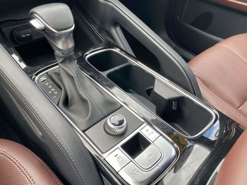 Used 2023 Kia Telluride EX w/ EX Captain's Chair Package image 31