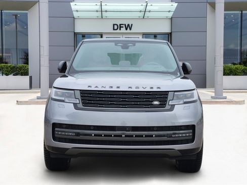 New 2026 Land Rover Range Rover SE image 2