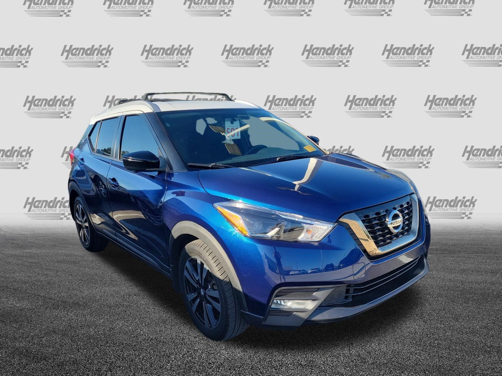 Used 2019 Nissan Kicks SR w/ Exterior Package FWD image 2