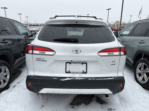 Certified 2022 Toyota Corolla Cross LE image 6
