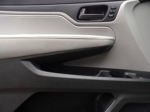 Used 2023 Honda Odyssey EX-L image 8