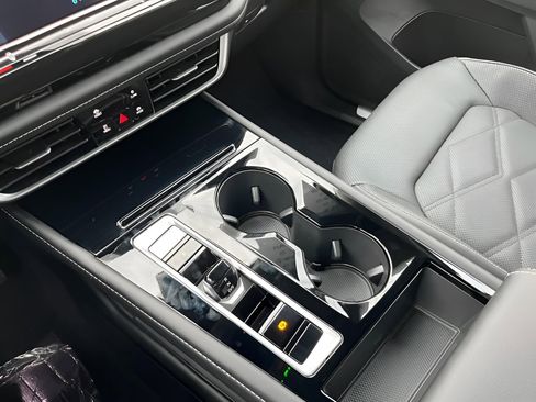 New 2026 Volkswagen Atlas SE AWD/4WD image 18