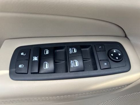Used 2021 Jeep Grand Cherokee Laredo RWD image 17