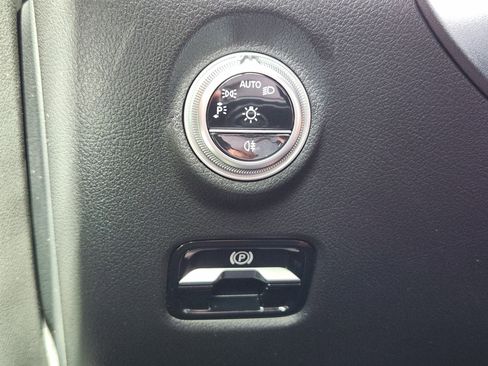 Certified 2025 Mercedes-Benz C 300 Sedan image 21