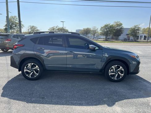 Used 2025 Subaru Crosstrek 2.0i Premium image 5