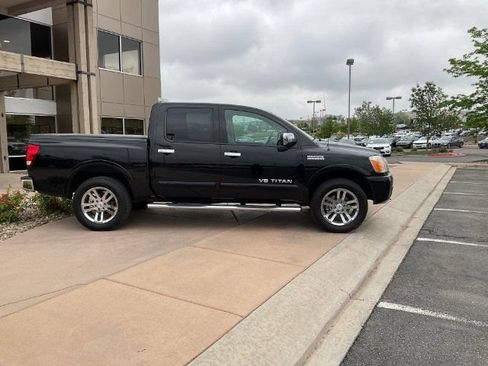 Used 2014 Nissan Titan SL w/ SL Heavy Metal Package AWD/4WD image 4