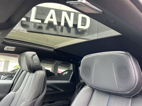 New 2026 Cadillac Lyriq V image 22