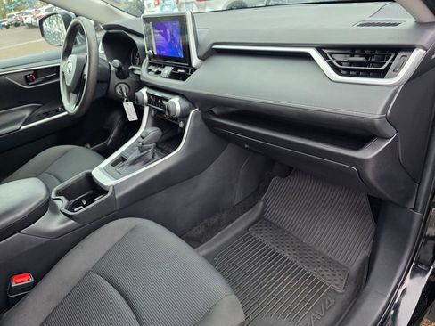 Used 2024 Toyota RAV4 LE image 25