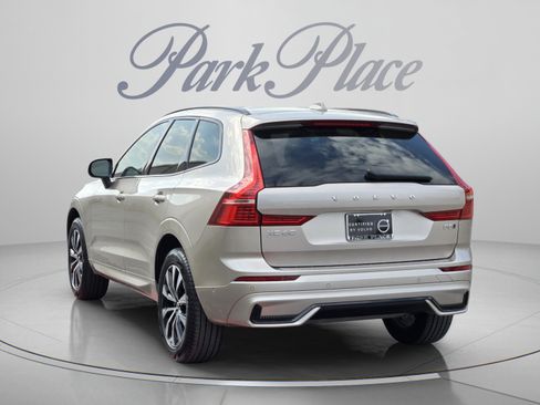 Used 2024 Volvo XC60 B5 Plus w/ Protection Package Premier AWD/4WD image 3