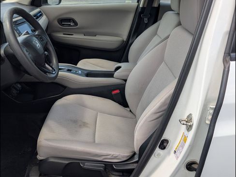 Used 2017 Honda HR-V LX image 13