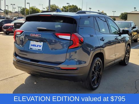 Used 2024 GMC Terrain SLT w/ Elevation Edition FWD image 4