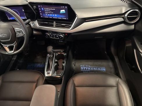 Used 2025 Chevrolet Trax ACTIV FWD image 17
