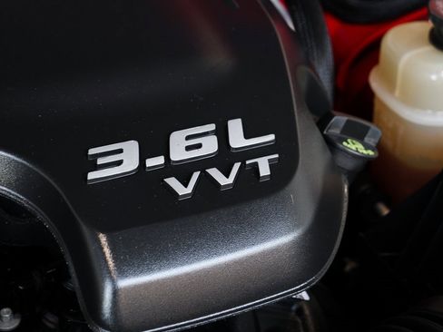 Used 2022 Dodge Charger SXT image 11