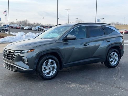 Used 2023 Hyundai Tucson SEL FWD image 3