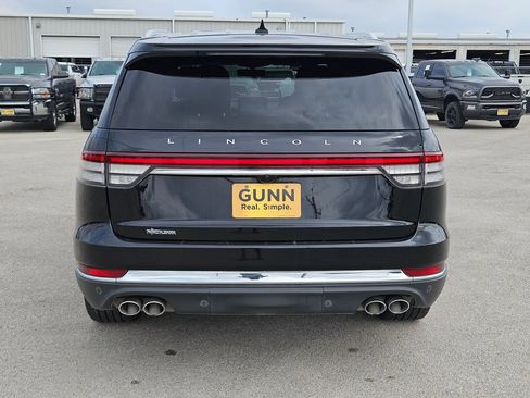 Used 2023 Lincoln Aviator Reserve w/ Equipment Group 201A image 4