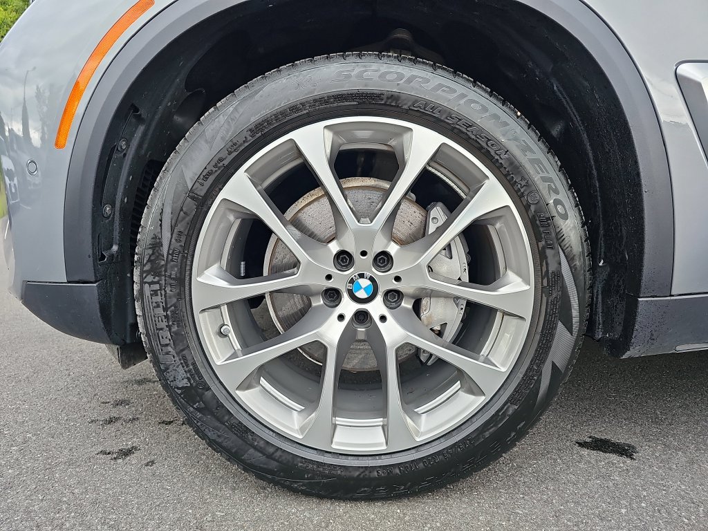 Certified 2024 BMW X5 xDrive40i w/ Premium Package AWD/4WD image 24