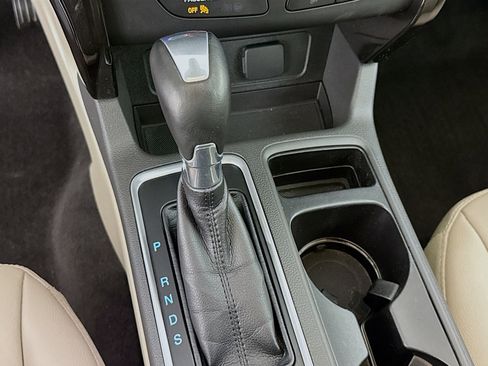 Used 2017 Ford Escape Titanium image 19