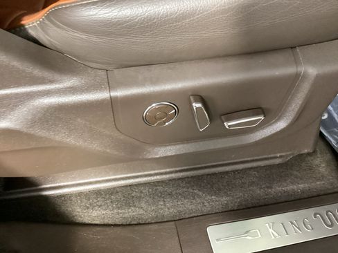 Used 2018 Ford F150 King Ranch w/ Equipment Group 601A Luxury AWD/4WD image 9
