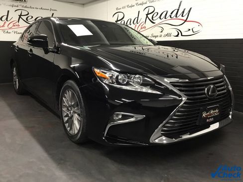 Used 2018 Lexus ES 350 w/ Navigation System Package image 3