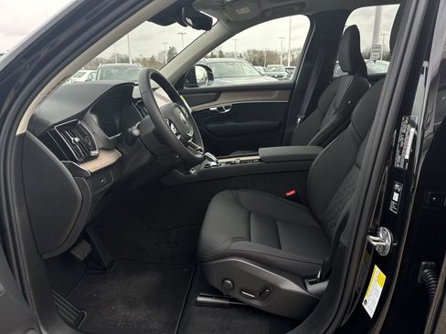 New 2026 Volvo XC90 B6 Plus w/ Protection Package Premier image 20