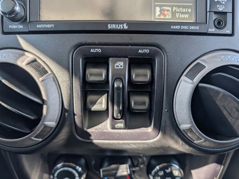 Used 2015 Jeep Wrangler Unlimited Sport w/ Quick Order Package 24S image 23