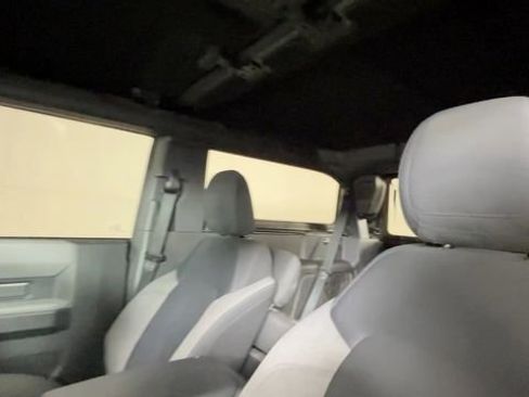 Used 2021 Ford Bronco 2-Door w/ Sasquatch Package AWD/4WD image 18