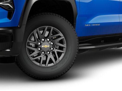 New 2025 Chevrolet Silverado EV LT image 36